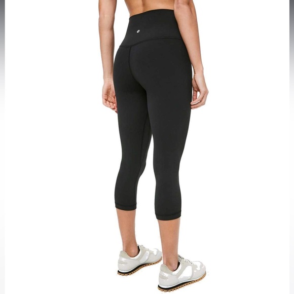 Lululemon Wunder Under Black High Rise Capri Leggings Size 2 - Picture 1 of 7